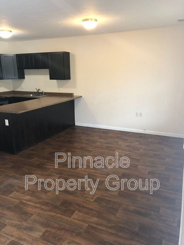 Building Photo - 7205 Maple Valley Rd