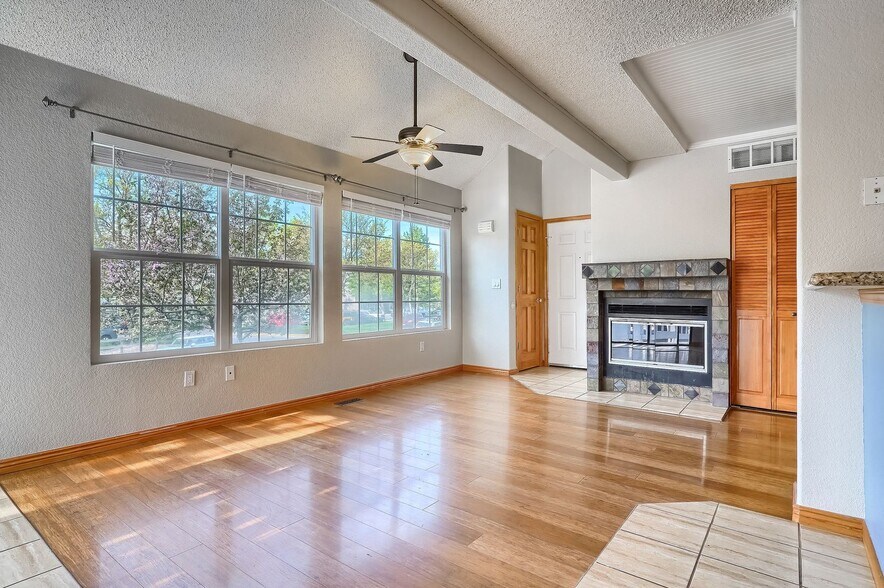 Building Photo - 8327 S Upham Way