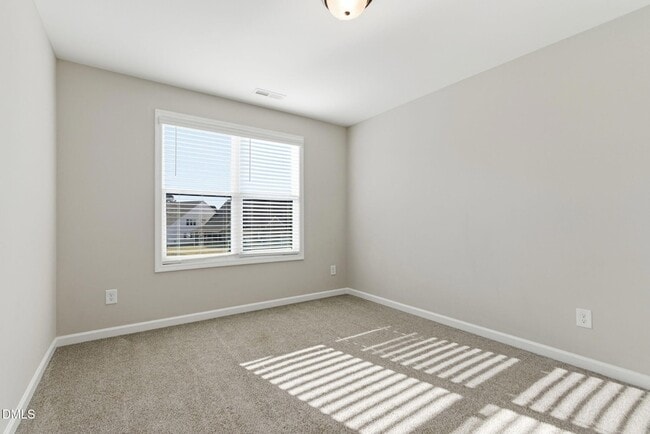 Building Photo - 759 Putney Hl Rd