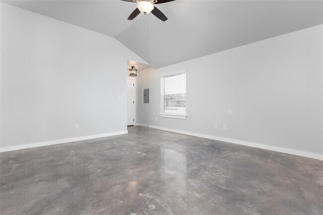 Building Photo - 2325 SW 90th Pl