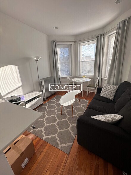 Building Photo - 191 Park Dr