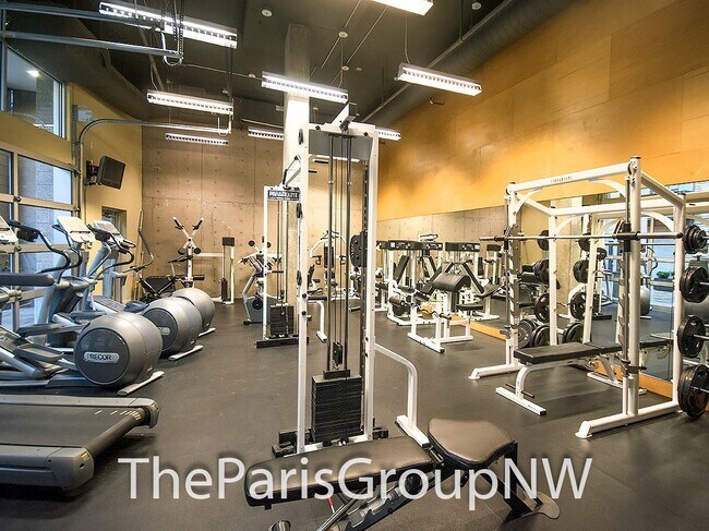 Building Photo - Fabulous Capitol Hill Condo w/View & Tons of Amenities!