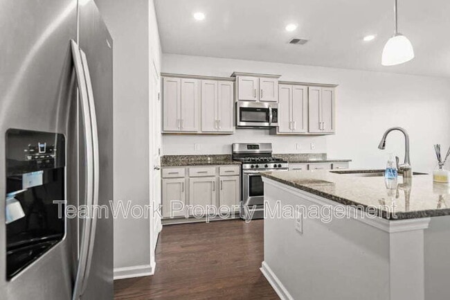 Building Photo - 214 Mercator Dr