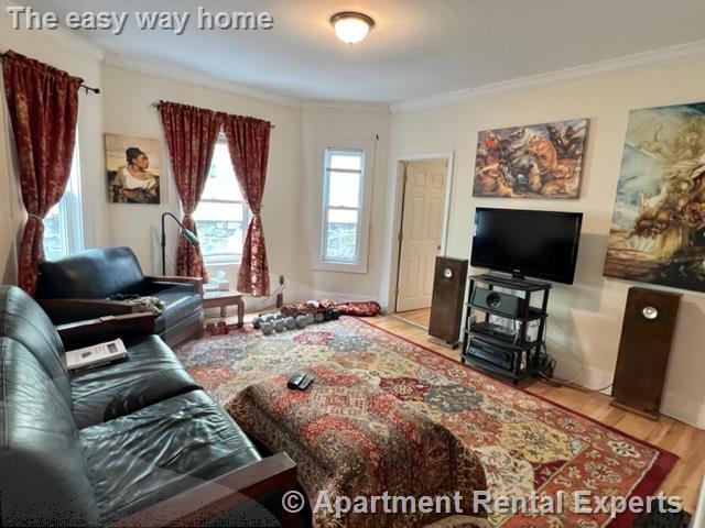 Building Photo - 128 Cedar St