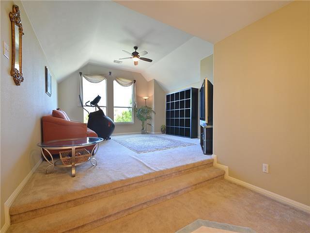 Building Photo - 2409 Tivoli Dr