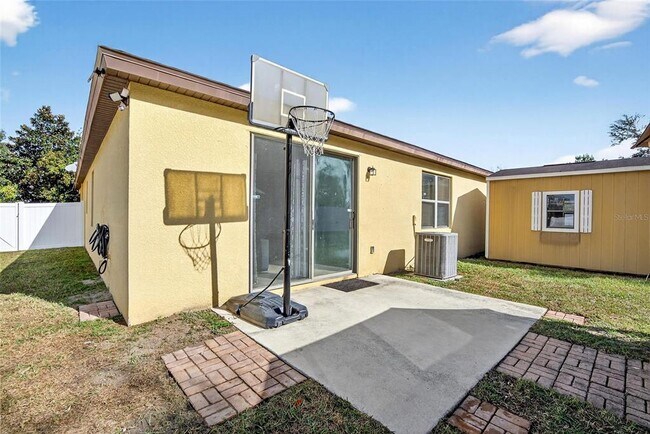 Building Photo - 653 Petal Mist Ln