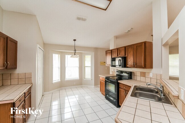 Building Photo - 3500 Wentworth Cir W
