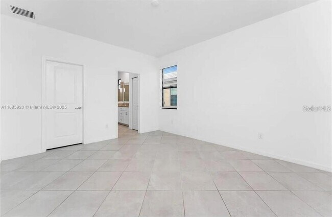 Building Photo - 16851 Cayo Key Dr