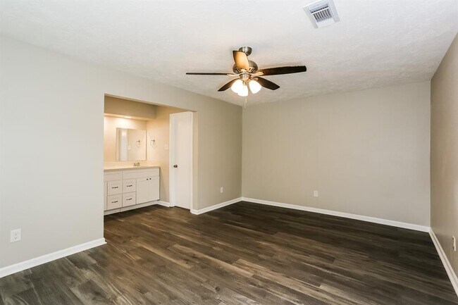 Building Photo - 1703 Willow Mill Dr
