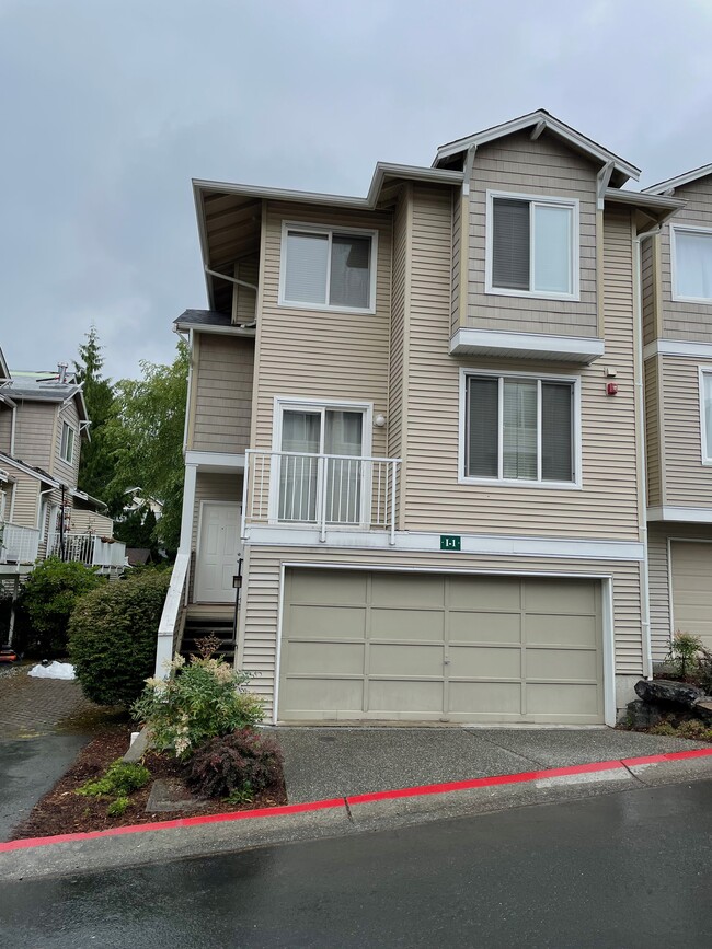 Rivendale Condominiums, Mill Creek, WA. - 13400 Dumas Rd