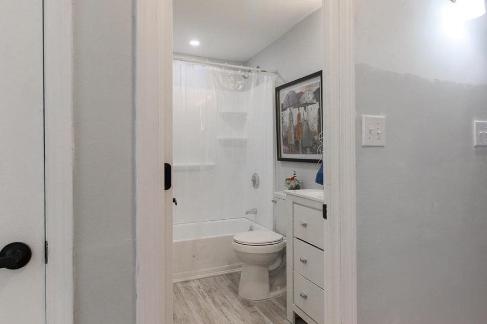 bathroom - 69 Spencer Rd