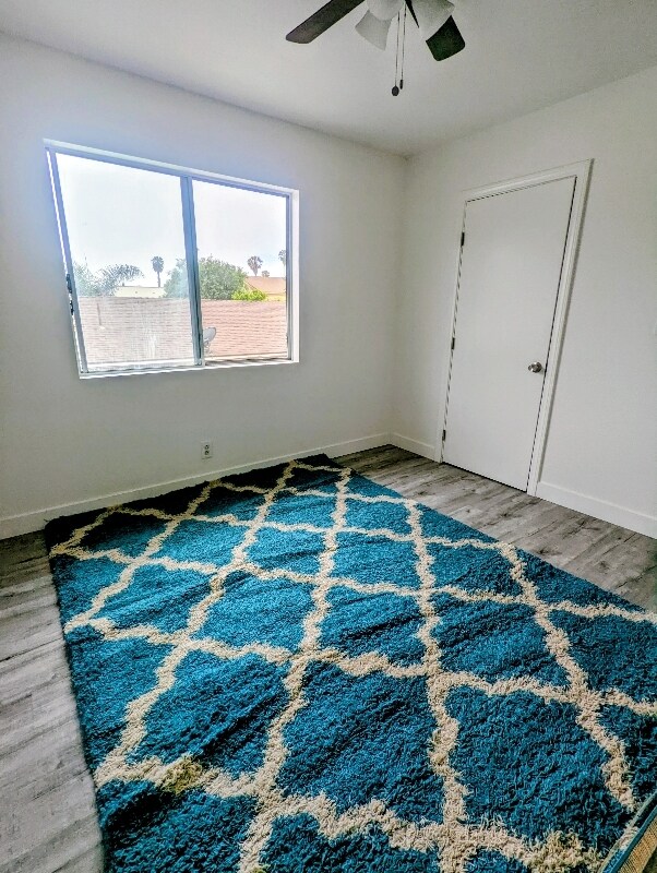 Building Photo - 927 Freeman Ave