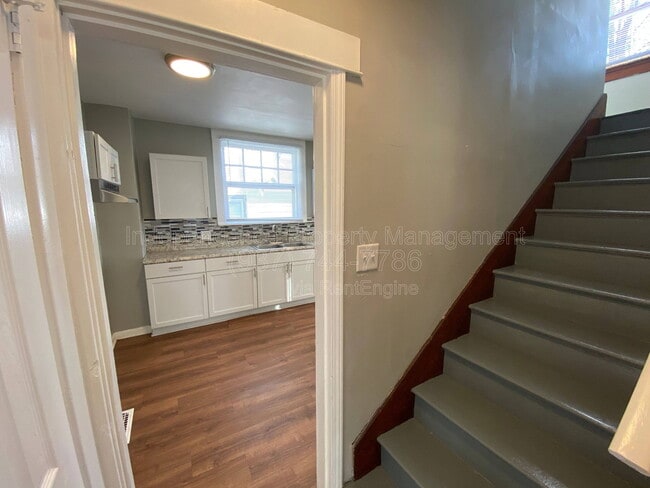 Building Photo - 234 Santa Clara Ave