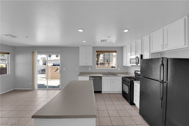 Building Photo - 2918 Pelican Breeze Ct