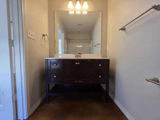 Building Photo - 511 Avenue K