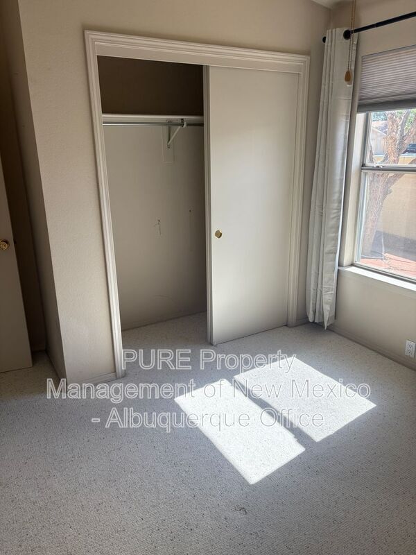 Building Photo - 10901 Lagrange Park Dr NE
