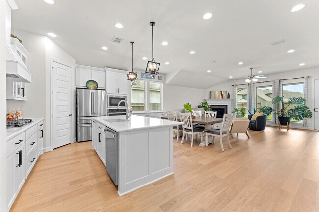Building Photo - 21215 Palm Arbor Dr