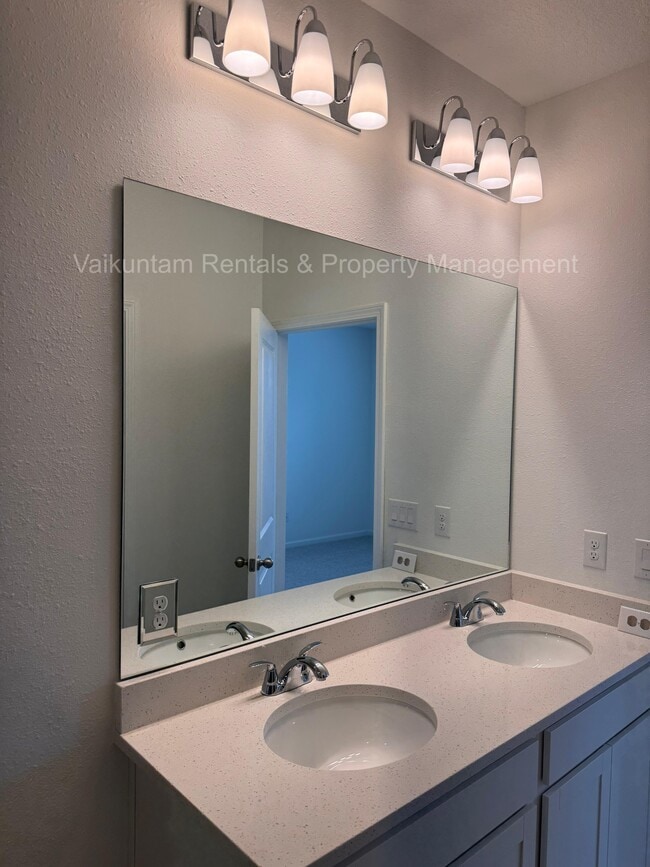 Building Photo - 91 Silver Myrtle Ct