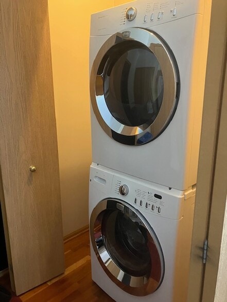 Building Photo - 3110 Shenandoah Dr