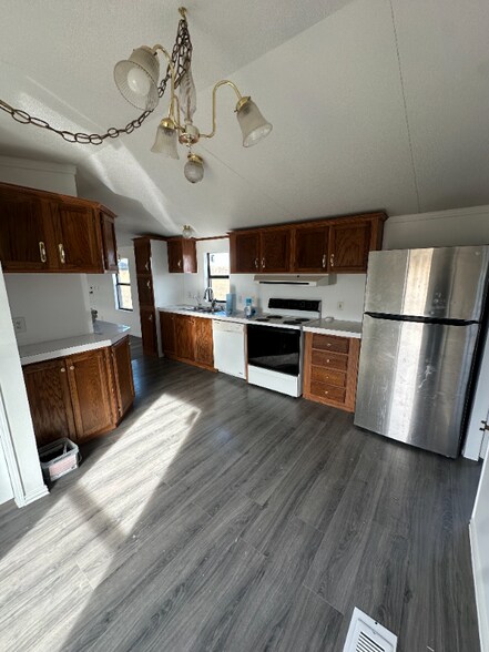 Building Photo - 6021 Quanah Hill Rd