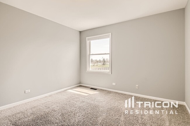 Building Photo - 4805 Goodhue Ln