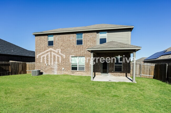 Building Photo - 1527 Mackinac Dr