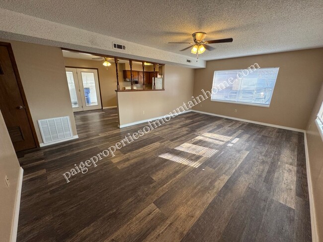 Building Photo - 1842 Buzzard Roost Rd