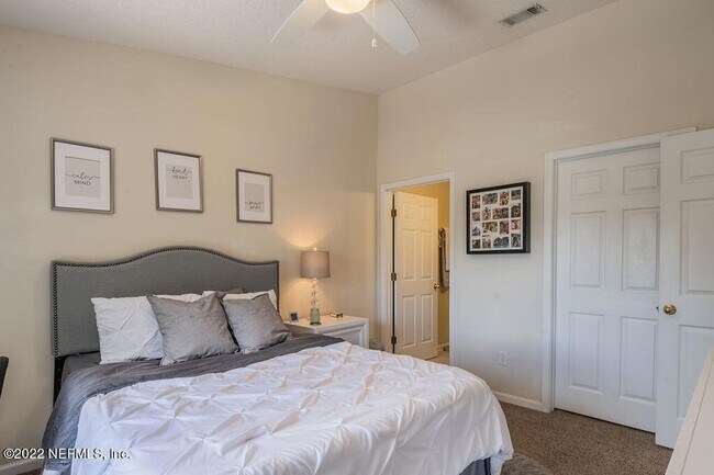 Building Photo - 13808 Herons Landing Way