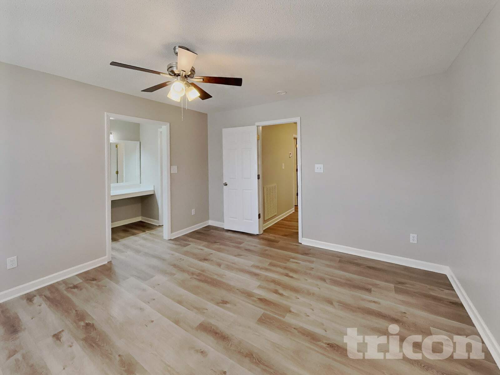 Building Photo - 701 Avondale Dr