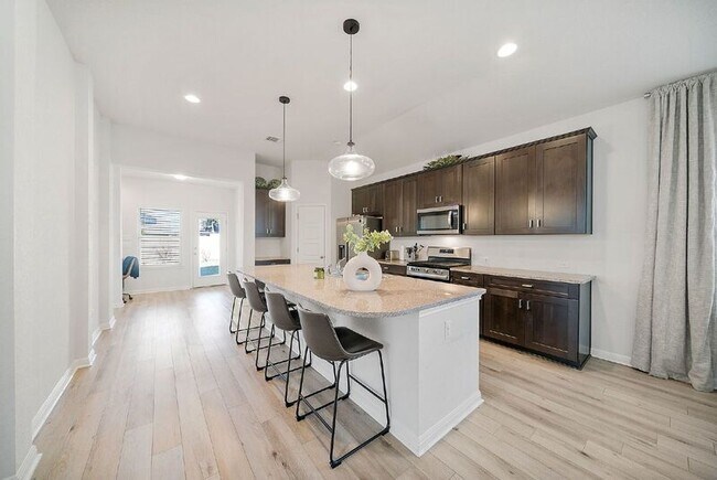 Building Photo - 12927 Maridell Park