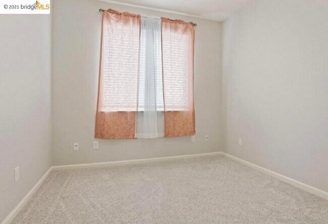 Building Photo - 16999 Sierra Gold Trail