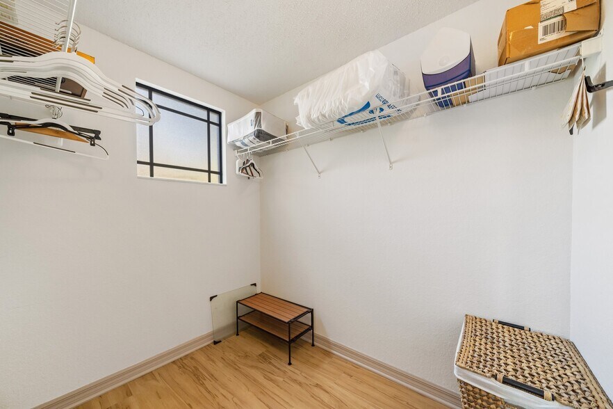 Building Photo - 3019 Alcazar Pl