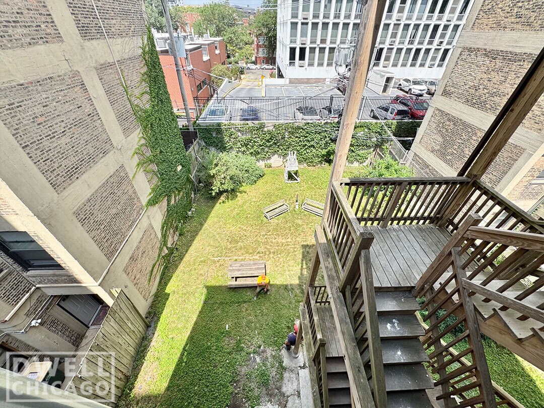 Building Photo - 3606 N Pine Grove Ave