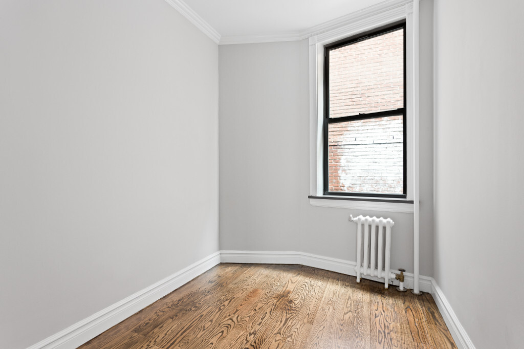 Building Photo - 330 E 35th St