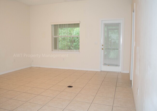 Building Photo - 90a Farmsworth Dr