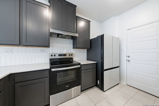 Building Photo - 702 Cedar Kys