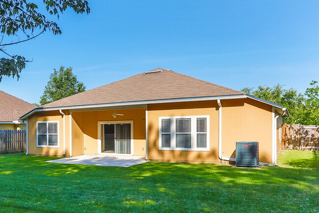 Building Photo - 1814 Hollow Glen Dr