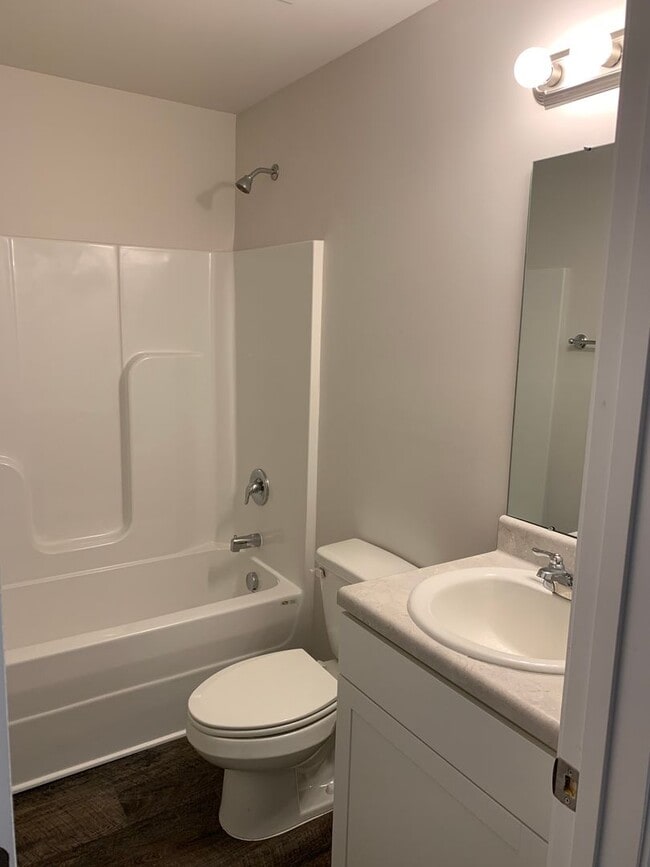 Building Photo - Pre-Leasing Now — Stunning 3-Bedroom, 2-Bath Home in Kilpatrick Landing