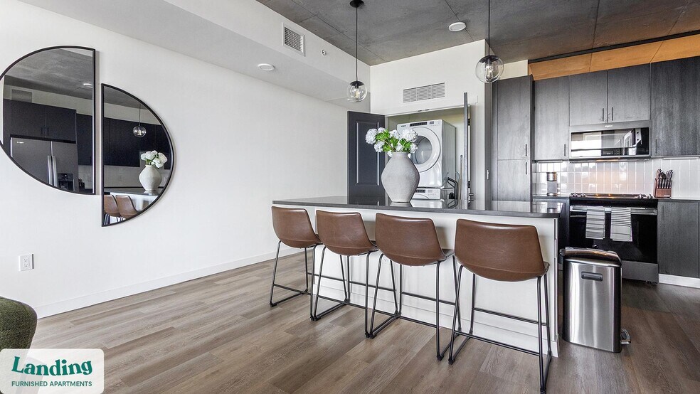 Building Photo - 221 Main St N