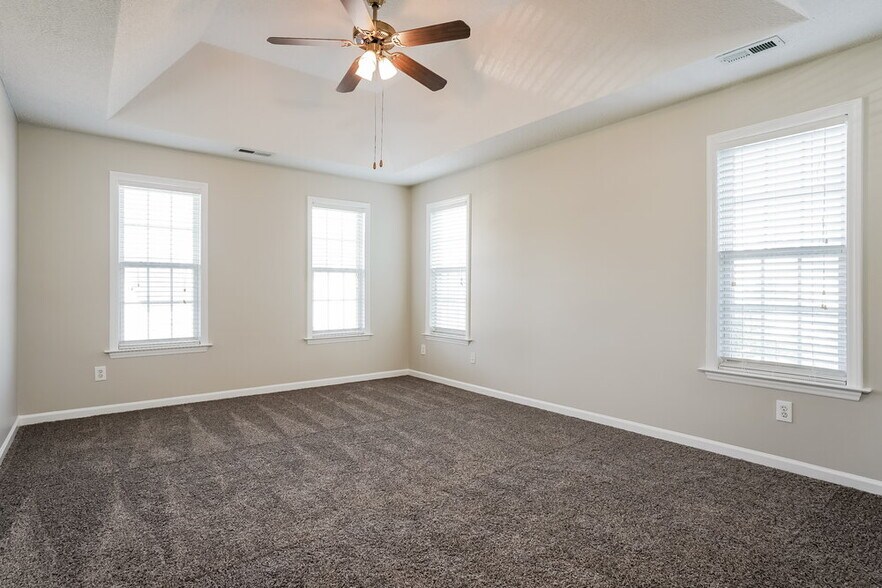 Building Photo - 5719 Peacenest Dr