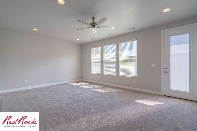 Building Photo - Beautiful 4-Bedroom 2.5 Bath with a 3 Car ...