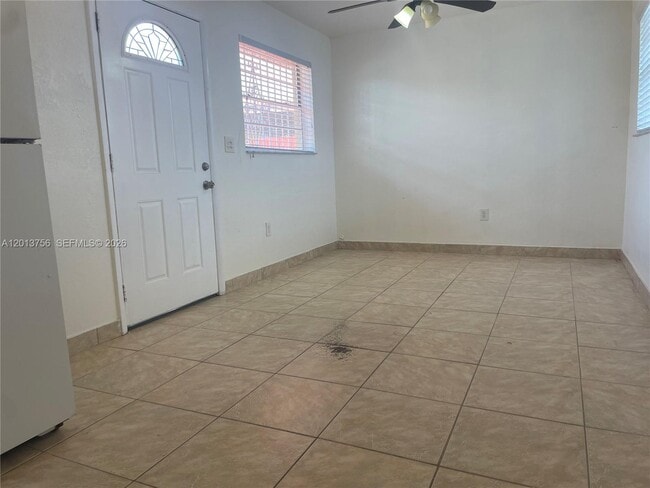 Building Photo - 4115 SW 108th Ave