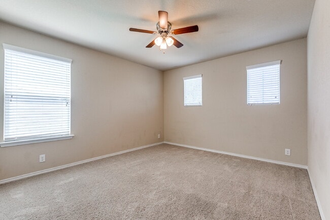 Building Photo - 15114 Cinnamon Teal