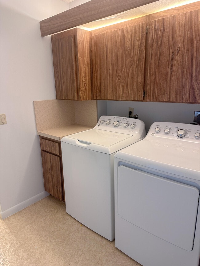 Building Photo - 3511 Village Blvd