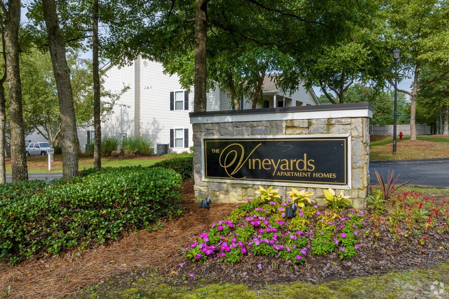 The Vineyards Apartment Homes 11 Sheffield Pl Cartersville GA 30121