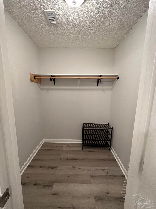 Building Photo - 280 Bobwhite Dr