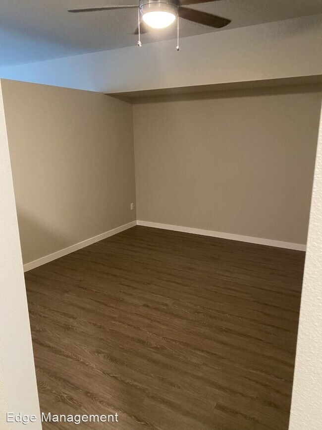 Building Photo - 331-331 NE 79th Ave