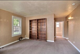 Building Photo - 1502 S. 10th St.