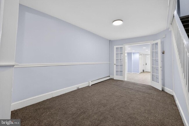 Building Photo - 354 E 6th Ave