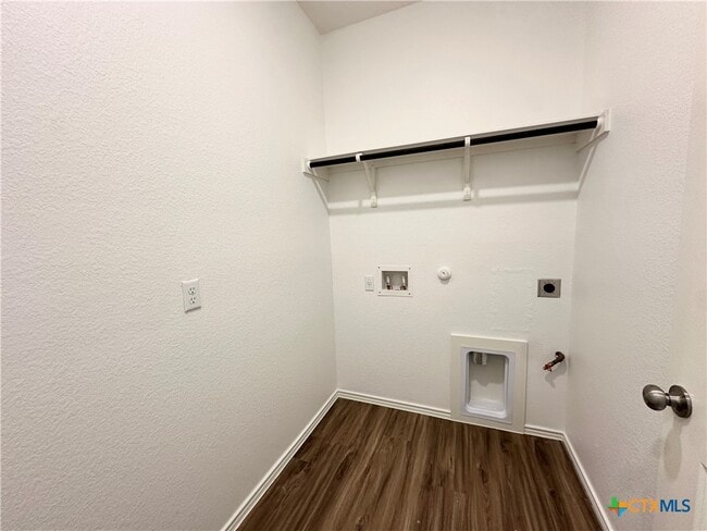 Building Photo - 13410 Mussel Rn